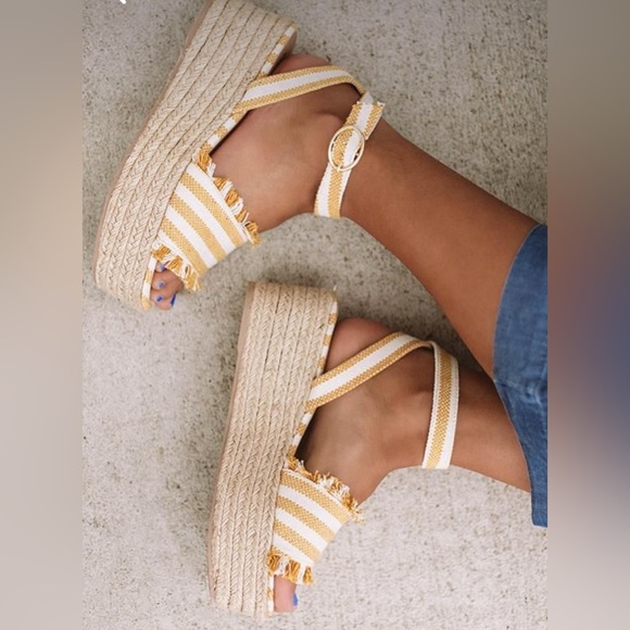 NWOT Charlotte Russe Espadrilles Wedge Platforms with Ankle Strap - Picture 3 of 10